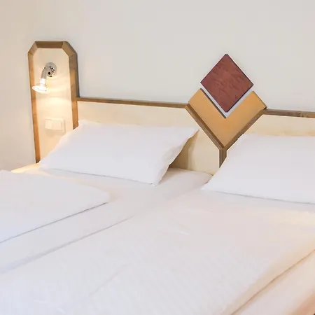 Burgklause Hotell Nickenich