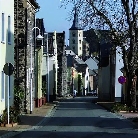 Burgklause Hotell 3*