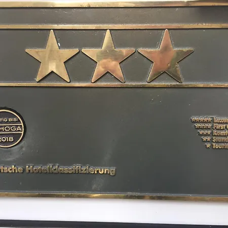 Hotell Burgklause 3*