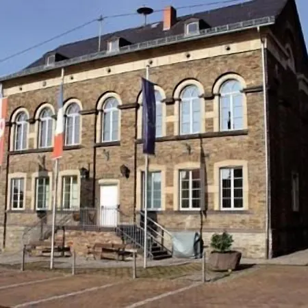 Burgklause 3*