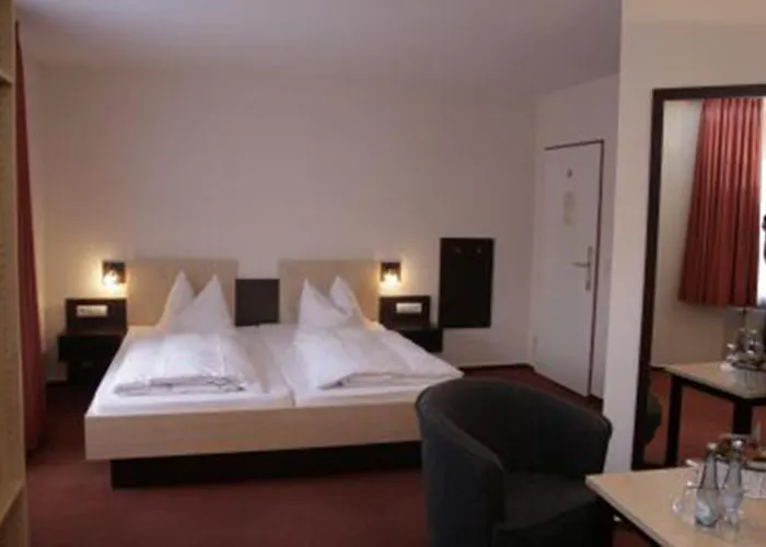 Hotel Burgklause 3*